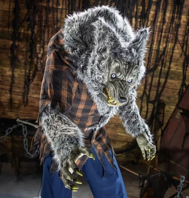 7 FT ANIMATED HULKING WEREWOLF HALLOWEEN ANIMATRONIC PROP