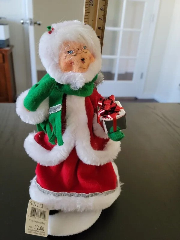 Annalee- 9” Classic Santa & 9” Mrs. Claus Annalee-Brand New with Tags