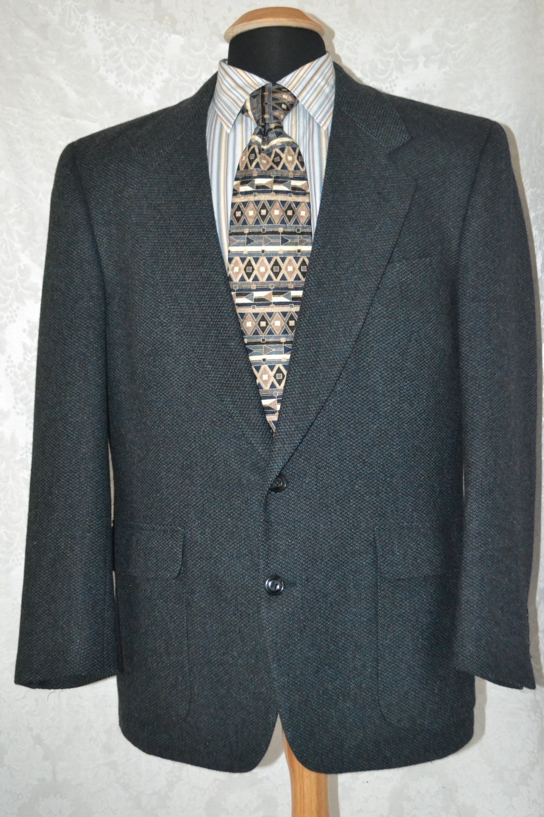 Vintage Burberry Men's Dark Blue Tweed 2 Front Button Sports Coat Sz 42