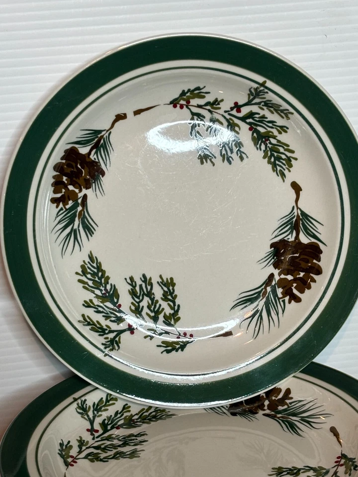 Juego de 8 platos de postre para ensalada de gres con piña de hoja perenne LL Bean Pinetree Foto 2 de 4