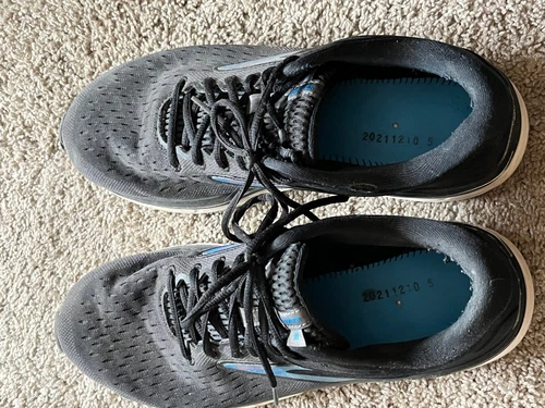 Men's DYAD BROOKS shoes, size 11.5 (US)