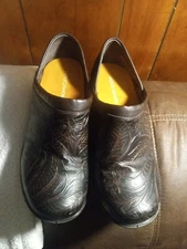 AERO CUSHION SLIP RESISTANCE CLOGS DARK BROWN/BLACK/Size 9.5 $19.98/FREE SHIPPIN