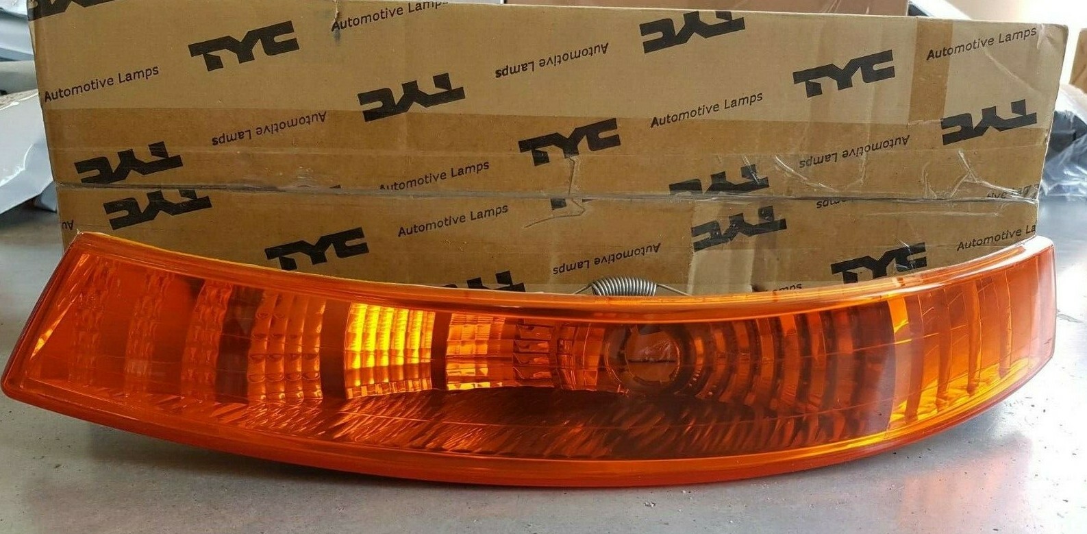 Clignotant gauche Nissan Primastar : réparez votre phare orange avant cassé TYC