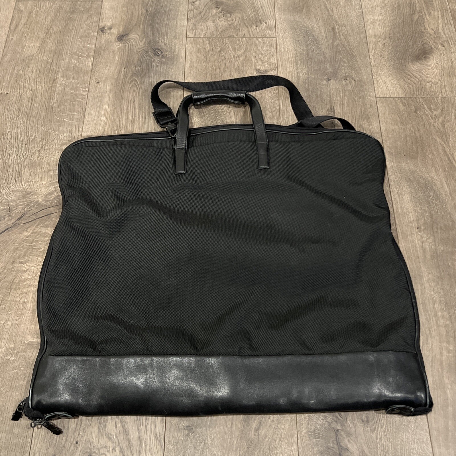 TUMI Garment Bag Bi Fold Suit/Dress Travel Bag Black Including 2