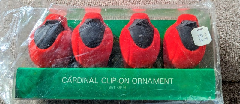 New In Box :4 Vibrant Deep Red Department 56 Cardinal bird clip on Ornaments