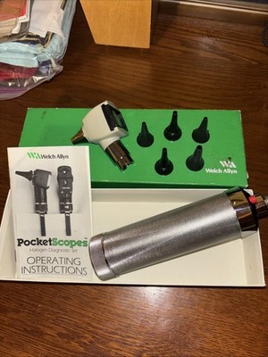 Welch Allyn Pocket Otoscope Model 22820 Ear Nose Examination 