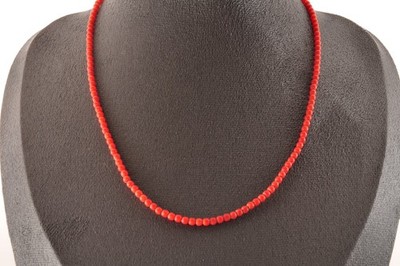 18k gold clasp, red coral undyed round pendant (24.5ct) with Certification box.
