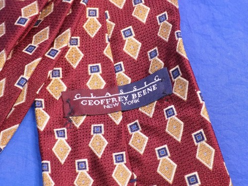 Classic GEOFFREY BEENE 100% Silk Men's Necktie Geometric Pattern - Picture 4 of 5