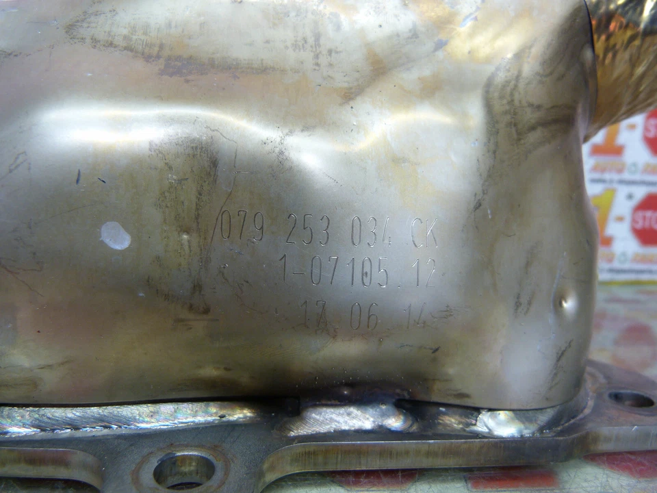 2005 2006 AUDI A6 4.2L PASSENGER RIGHT SIDE EXHAUST MANIFOLD 079253034CK OEM - Image 2 of 4