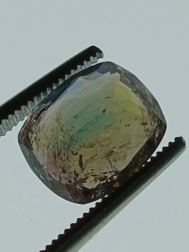 Amazing Rare Axinite Cut Multi Shaded Colour Gemstone 2.60 CT - Picture 6 of 13