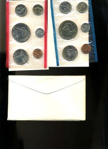1976 P D MINT SET U.S PHILIDELPIA+DENVER Government Packaging OGP COIN PD#8819