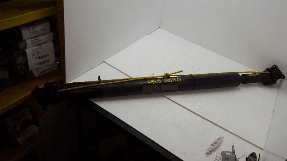 Rear Drive Shaft 1995 96 97 Isuzu Trooper A/T Trans only - Изображение 2 из 4