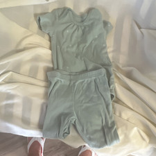 Carter's 2pc Knit Short Sleeve Bodysuit Pants Set Solid Green 12 Months