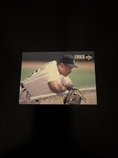 1994 Collectors Choice Silver Signature #352 Cecil Fielder  Tigers Team AG1