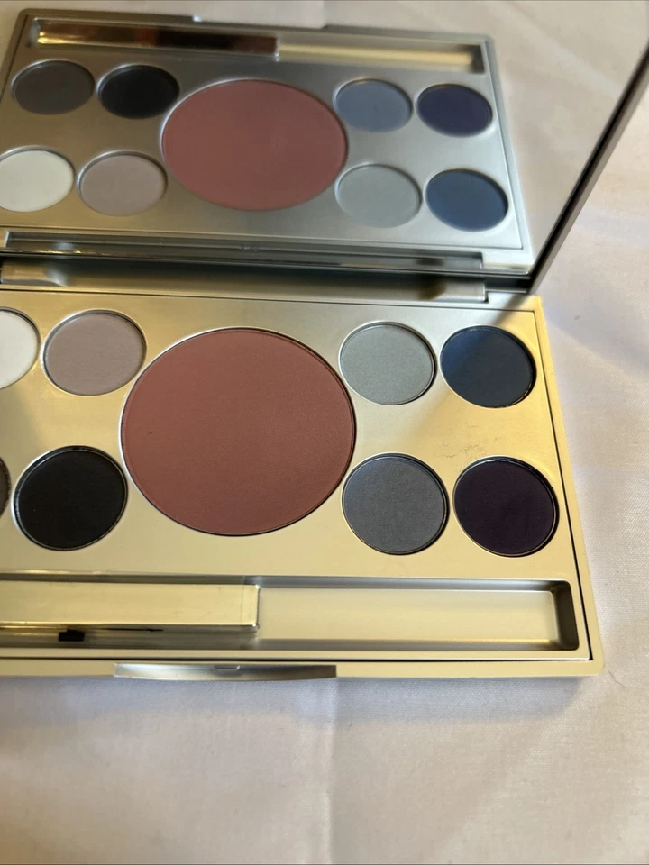 型号 prefer Eight 多面宝石眼影和腮红蓝色和棕色 — 第 3/4 张图片