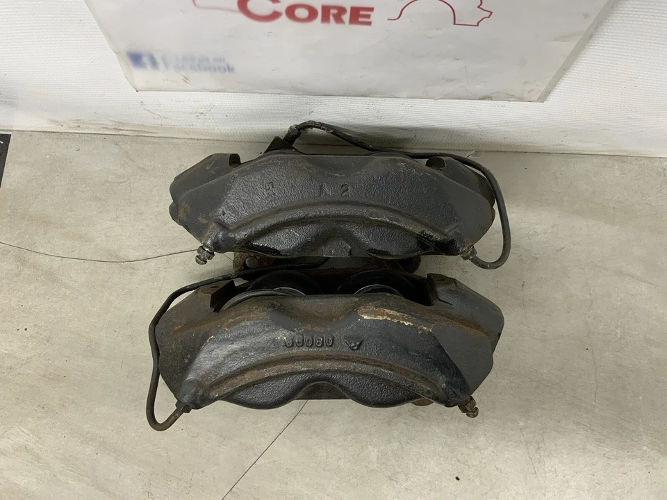 Par de pinzas de freno delanteras izquierda derecha Ford Thunderbird 1965-1967 Foto 2 de 4