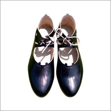 Medieval leather lace valley pair Black Leather lace ankle shoe footwear pair