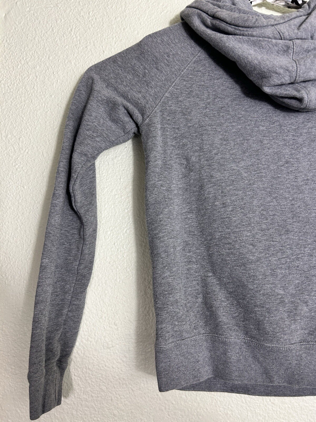 Nike Sweater Women XS Gray Hoodie Outdoors Swoosh Casual Atheltic 849005-091