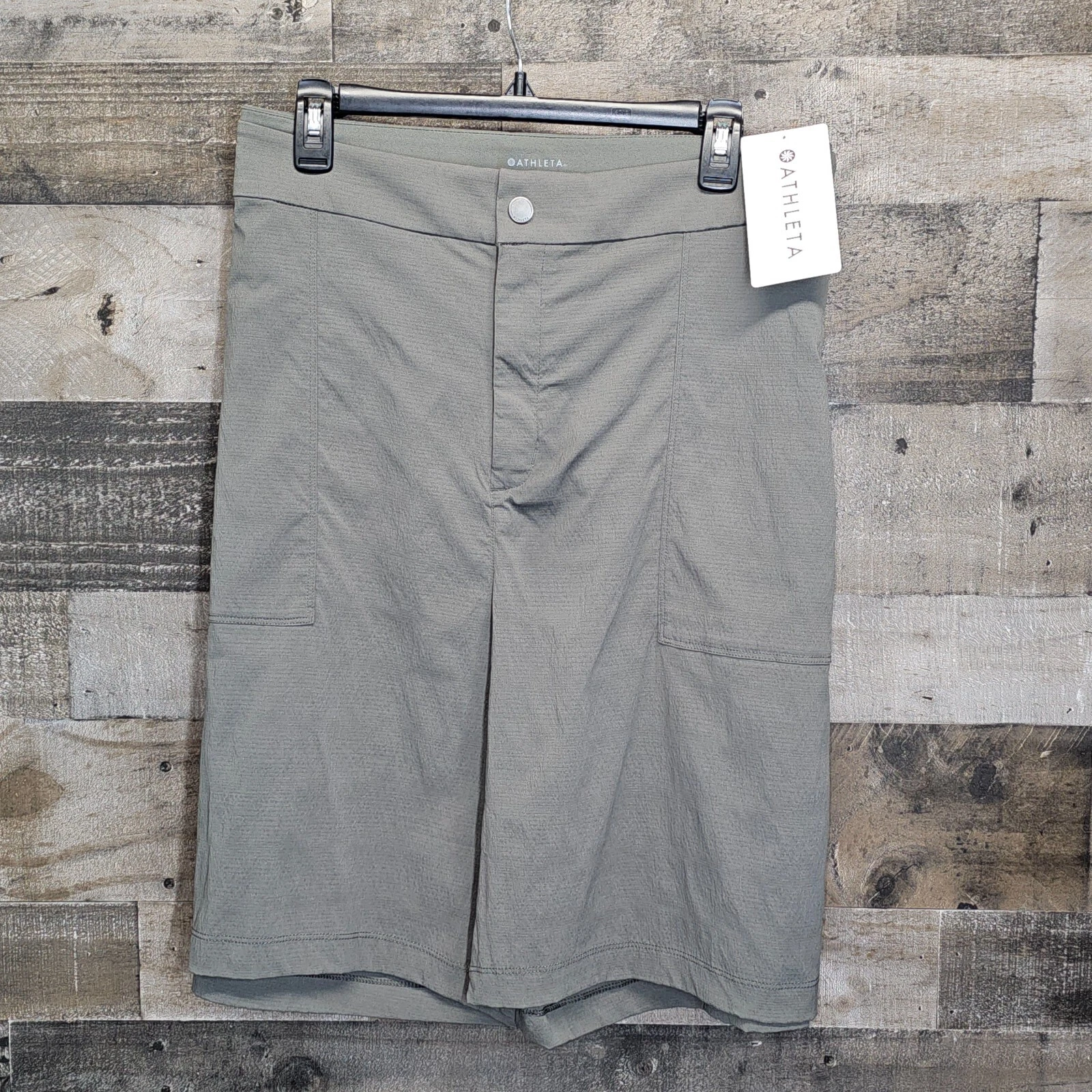 Athleta Trekkie Bermuda 2.0 Mens Gray NWT Size 26 Travel Hiking Shorts