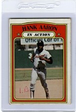 1972 Topps #300 HANK AARON In Action Atlanta BRAVES