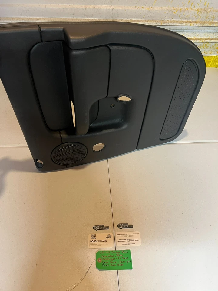 Panel de puerta trasera gris oscuro gris oscuro para pasajero Dodge Ram 1500 2500 3500 2002-2005 OEM Foto 2 de 4