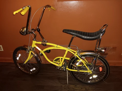 1973 Schwinn Stingray 5 Speed Muscle bike / CODE: AJ