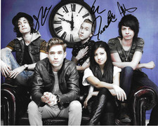 * THE SUMMER SET * signed 8x10 photo * BOOMERANG * LIGHTNING IN A BOTTLE * COA *