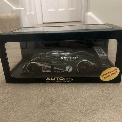 Diecast Bentley Speed 8 Le Mans 2003 Number 8 Auto Art motorsport 1:18 scale 