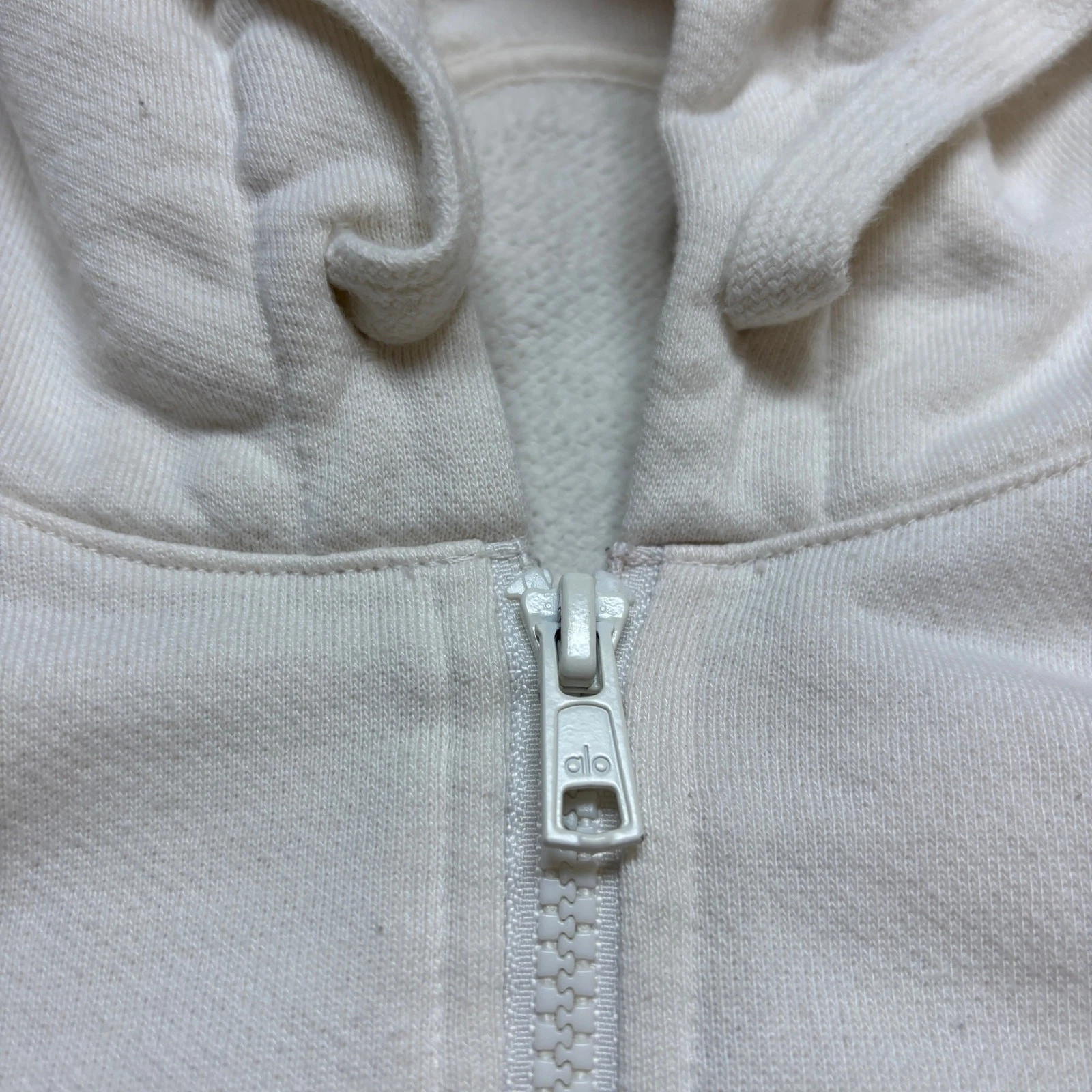alo-yoga full zip loungewear minimalist hoodie