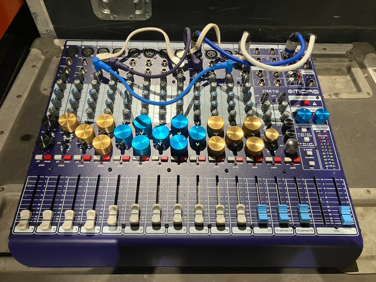 Midas DM16 16 Input Analog Live and Studio Mixer with Microphone