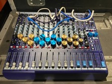 Midas DM16 16 Input Analog Live and Studio Mixer with Microphone Preamplifier