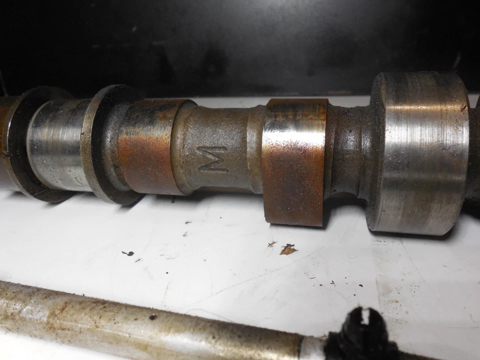 1160520601 Árbol de levas derecho 1160514612 86-91 Mercedes Benz 560SL 560SEC 1160515118 Foto 2 de 4