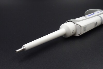 Eppendorf Research Plus 10 | 0.5-10uL | Single Channel Manual