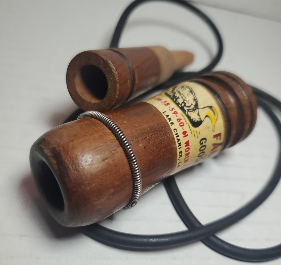 OLD VINTAGE 1960S FAULK'S CH-44 WOODEN GOOSE SINGLE REED CALL WITH LANYARD 