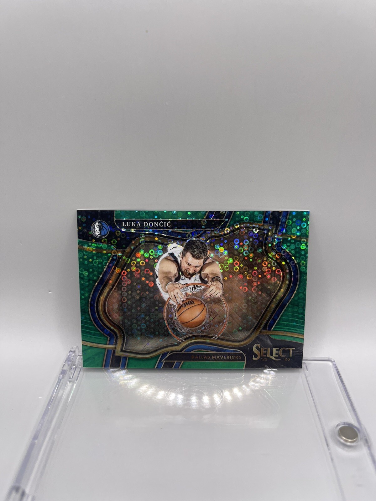 Luka Doncic 2022-23 Panini Select Basketball #251 Courtside Green #/5 W/Mag