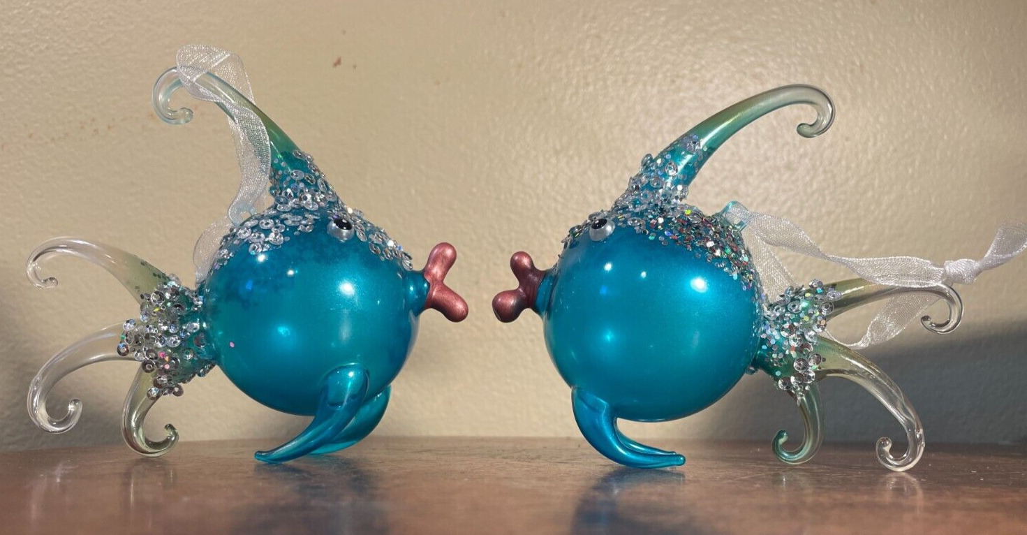 Coastal Collection Ornaments Glass Kissing Fish
