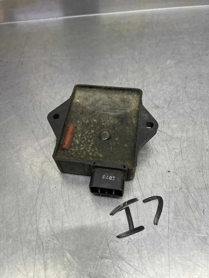 96 95 Oem YAMAHA VMAX 600 DX LE ST OEM CDI ECU ECM COMPUTER 8CA-85540-00-00 - Image 3 of 3