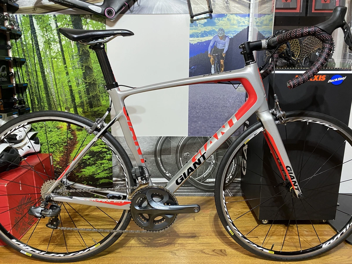Giant Defy Shimano Ultegra Di2 Carbon Fiber Road Bike Size 56cm