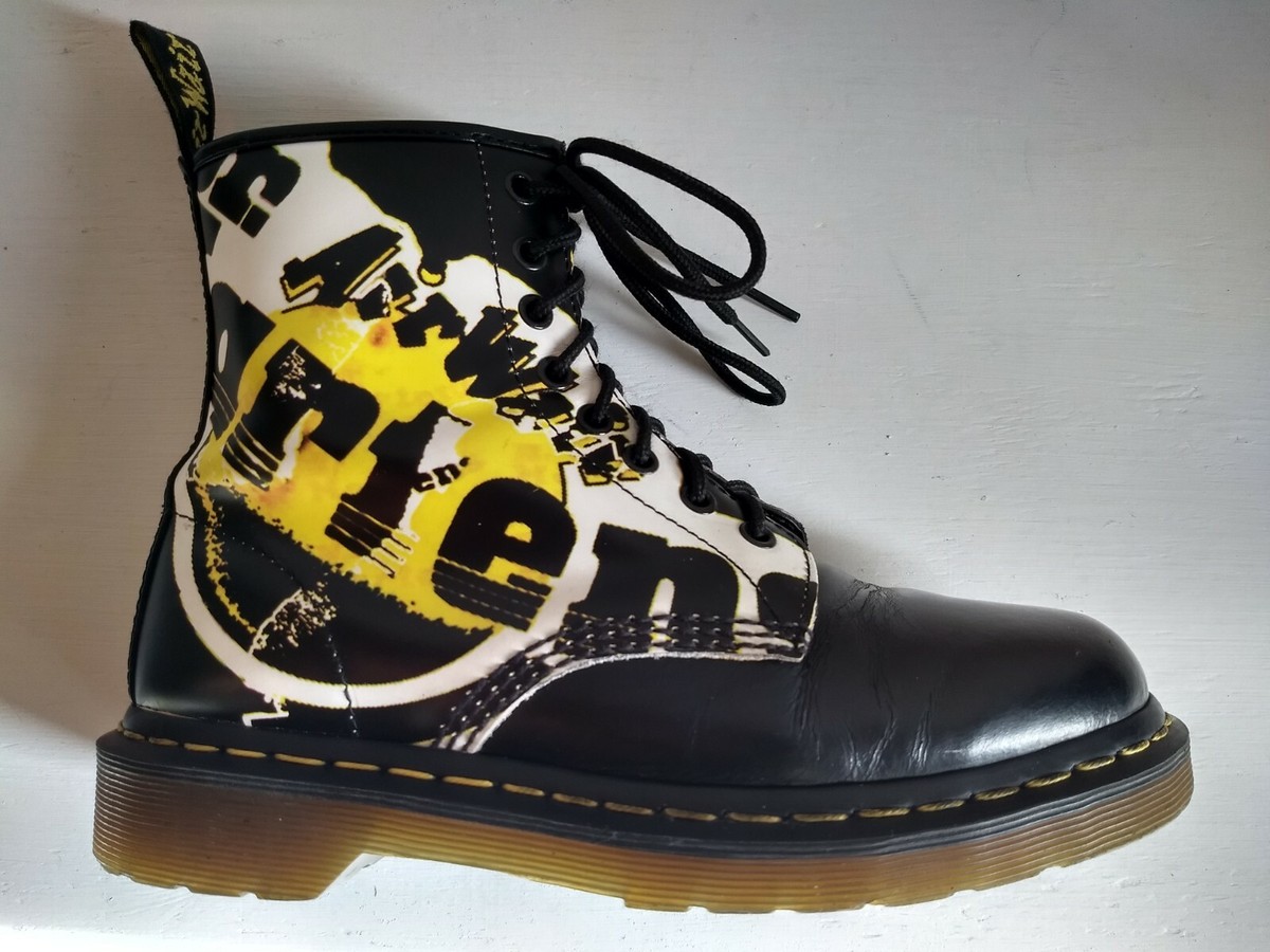 DOC DR. MARTENS YELLOW & WHITE LOGO BOOTS BLACK LEATHER RARE  display picture 1