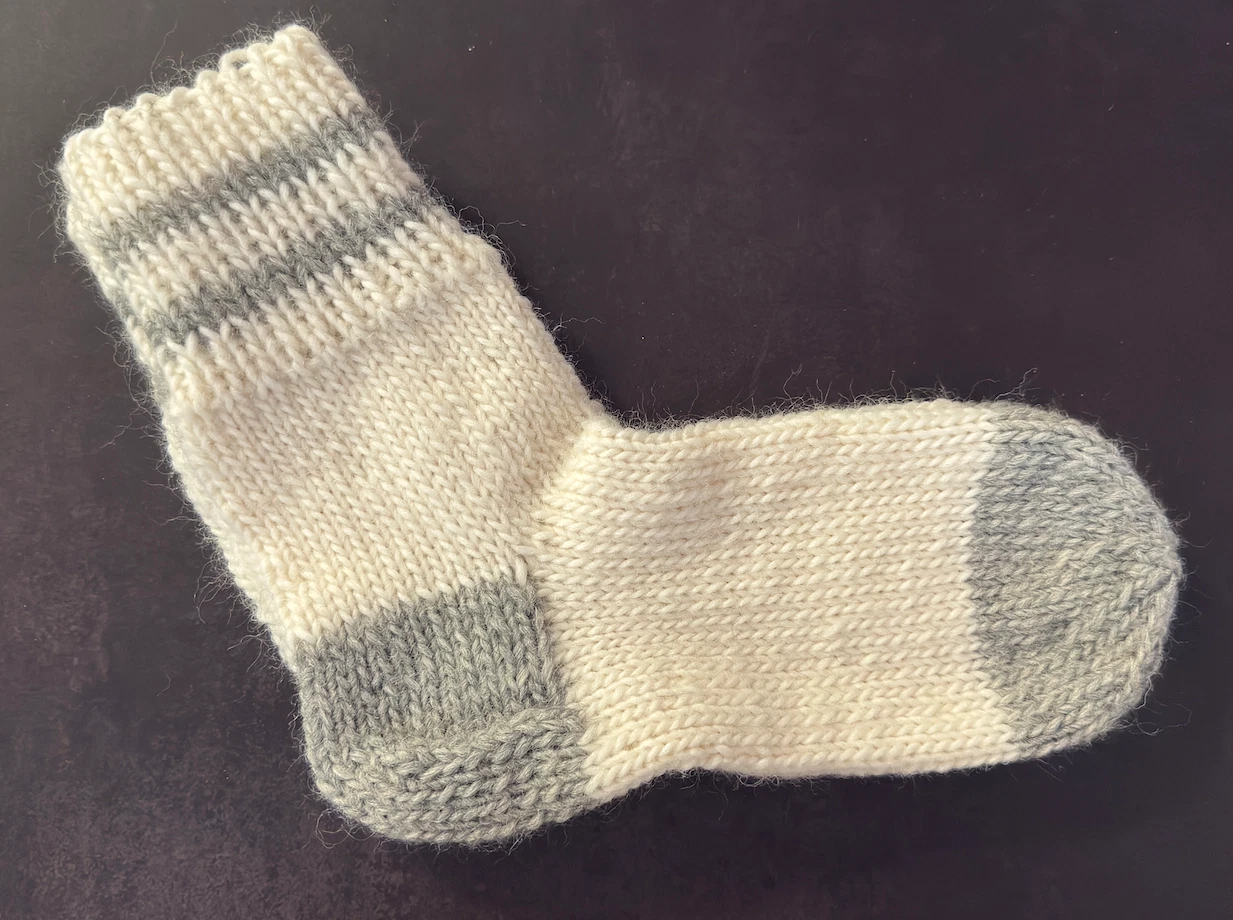HandKnit 100% Wool Men Women Socks White/Gray Cozy Warm Winter Gift Sizes S M L