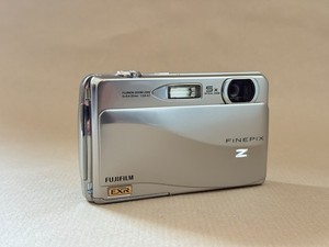 Fujifilm FinePix Z700 シルバー デジタルカメラ・未使用 Fujifilm Finepix Z700exr | eBay