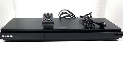 Samsung BD-D5500 3D Blu-Ray DVD Player w/Remote + HDMI Cable Excellent Condition