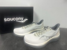 Men s Size 11 2E - Saucony Triumph 23 Wide Gr...