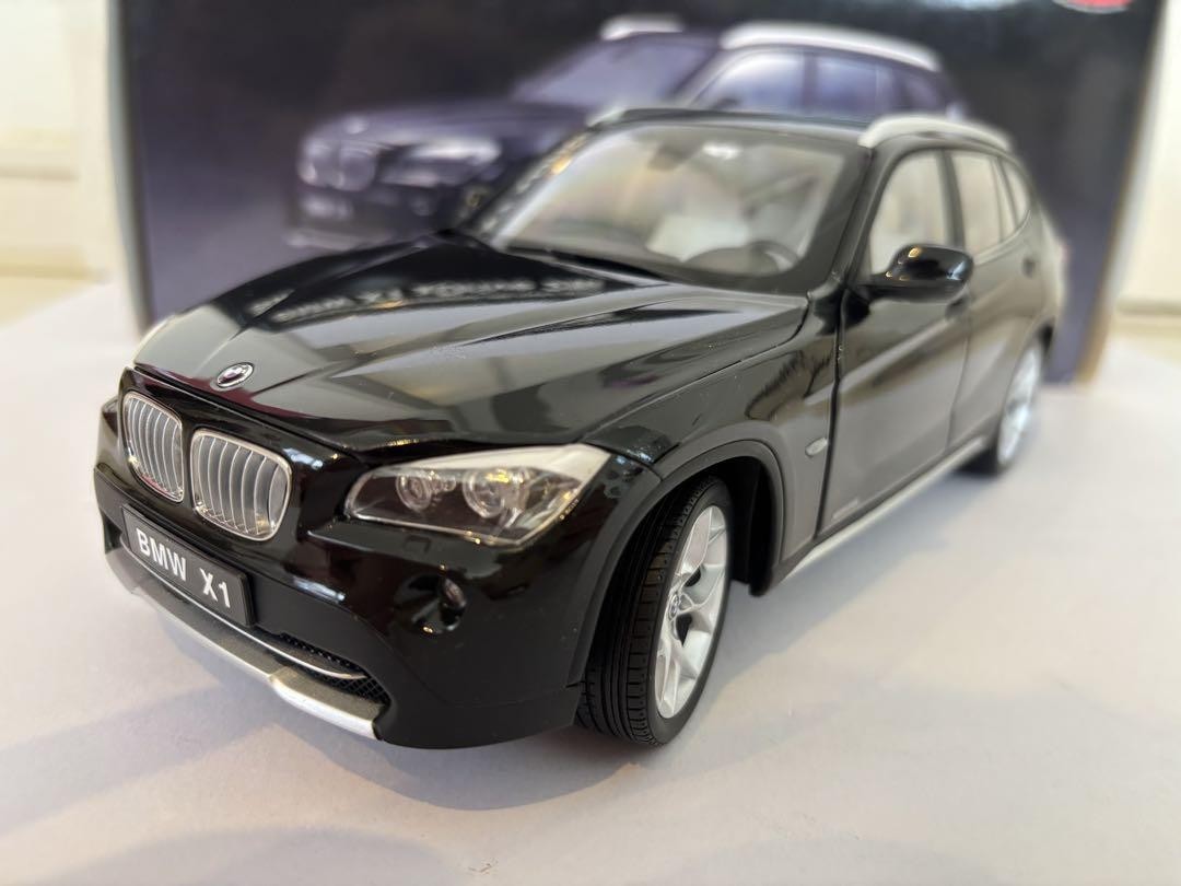 BMW X1 xDrive 28i E84 ミニカー京商 1/18 Kyosho Bmw X1 Xdrive 28I E84 Mini Car Kyosho 1/18 | eBay