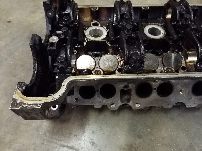 Culata conductor izquierdo con válvulas | Se adapta a Mercedes Benz 500SEL 1992-1993 Foto 3 de 4