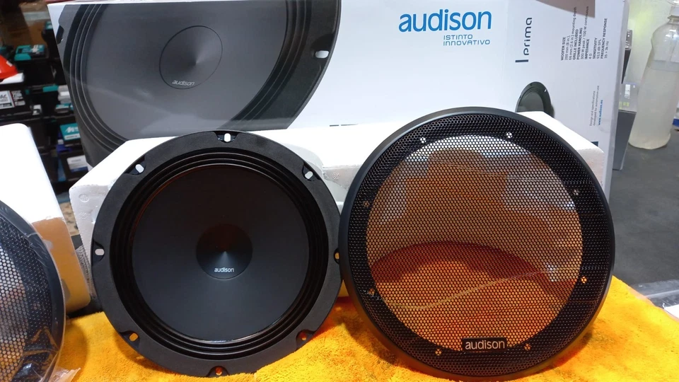 AUDISON AP8 WOOFER  DIAMETRO 20'' -300 WATT+ KIT  TAPPETI AUTO OMAGGIO - Immagine 3 di 4