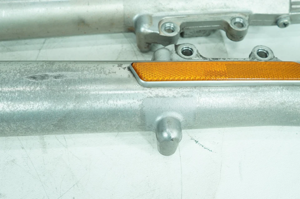 2011 Harley Touring Electra Glide Ultra OEM dianteiro esquerdo e direito garfo pernas deslizantes - Imagem 4 de 4