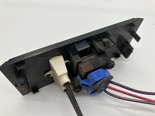 68-70 Buick Electra LeSabre Riviera Wildcat Rear Defogger Defroster Switch USED - Picture 4 of 5
