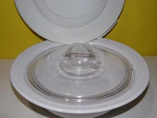 Corning Ware L-22 CASUAL ELEGANCE Round White Casserole Serving Bowl w/Lid 