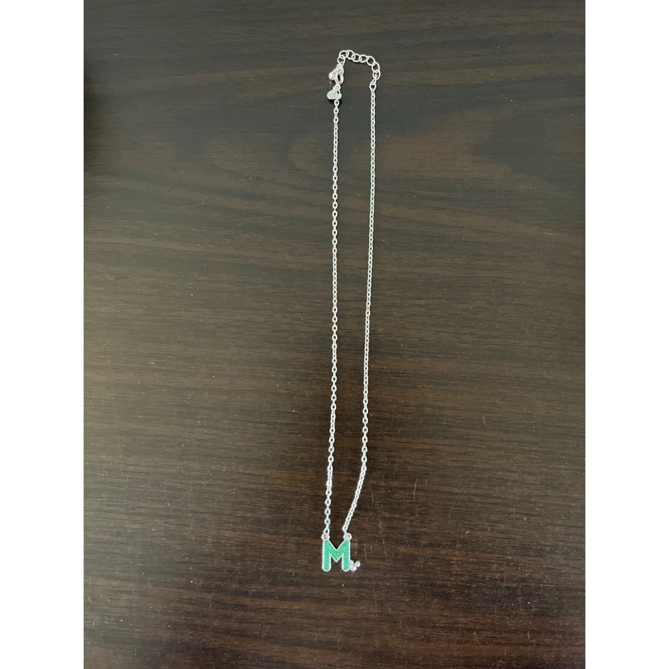 Collar Joyería 9" Largo Plata Cadena Mickey Parque Disney Verde Letra "M" Foto 2 de 2